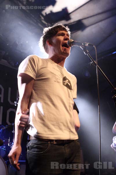 LOS CAMPESINOS - 2008-03-04 - PARIS - Nouveau Casino - Gareth Paisey